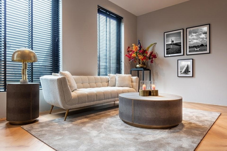 RICHMOND sofa HUXLEY BOUCLE - biała, szczotkowane złoto