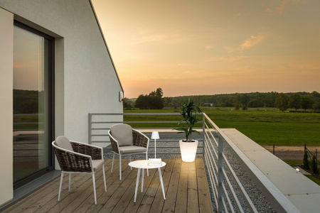 BIZZOTTO stolik ogrodowy RIDLEY biały