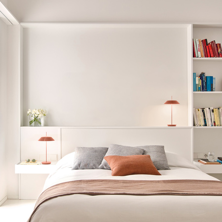 Vibia Mayfair Mini lampa stołowa LED z akumulatorem średnica 20c, wys. 38 cm terakota