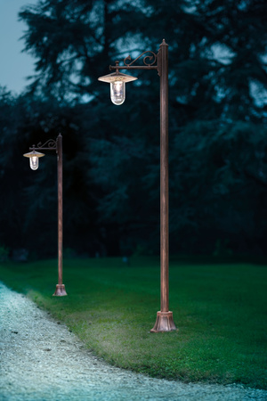 LAMPADA DA TERRA / FLOOR LAMP GENOVA Ferroluce A403