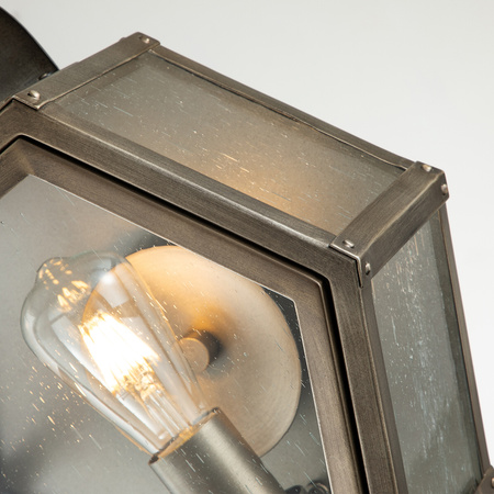 Średnia latarnia naścienna Heath - 1 źródło światła - Oksydowany brąz Heath Quintiesse Quoizel QN-HEATH-M-BU