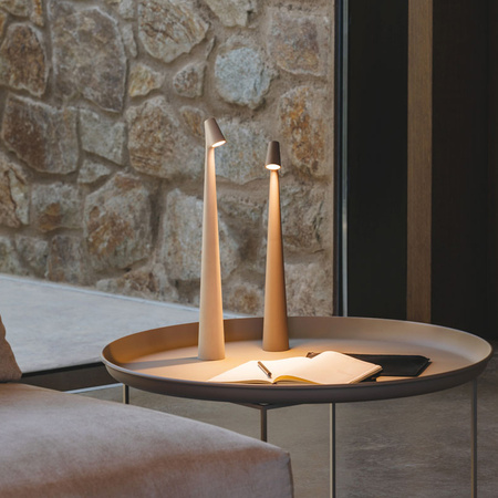 Vibia Africa lampa stołowa LED z akumulatorem 5 h 45 cm dark beige