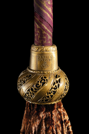 Fortuny Cesendello Stand